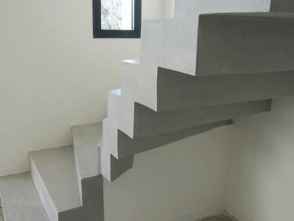 Création d'escalier en béton Luisant